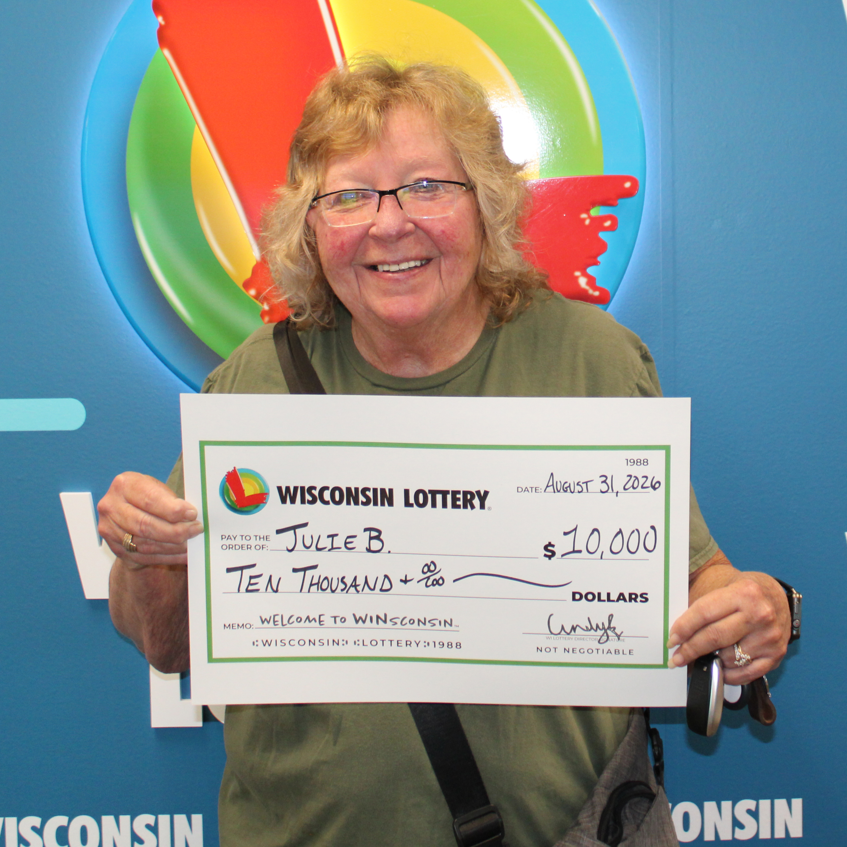 DOUBLE TRIPLE DOLLARS Winner - JULIE B